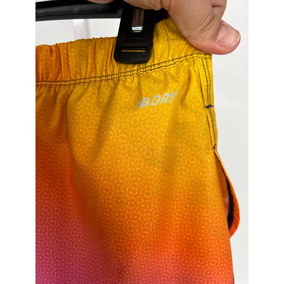 New Balance Lined Running Shorts- Womens size M - Picture 5 of 7
